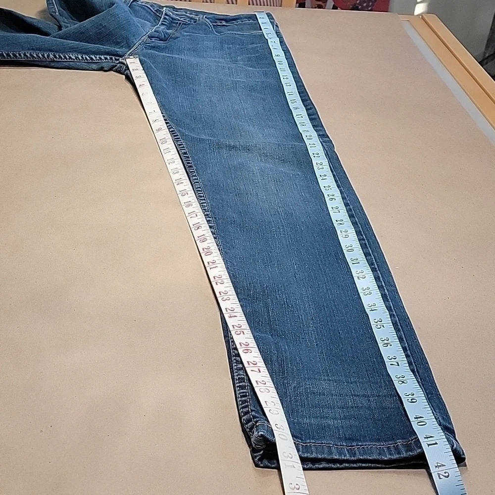 Levis 502, Size 32x34 Taper Fit Men's Jeans, Med-Dark Wash, Good Used Condition